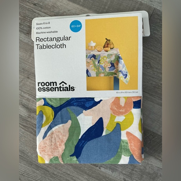 Room Essentials Other - FLORAL COTTON RECTANGULAR TABLECLOTH